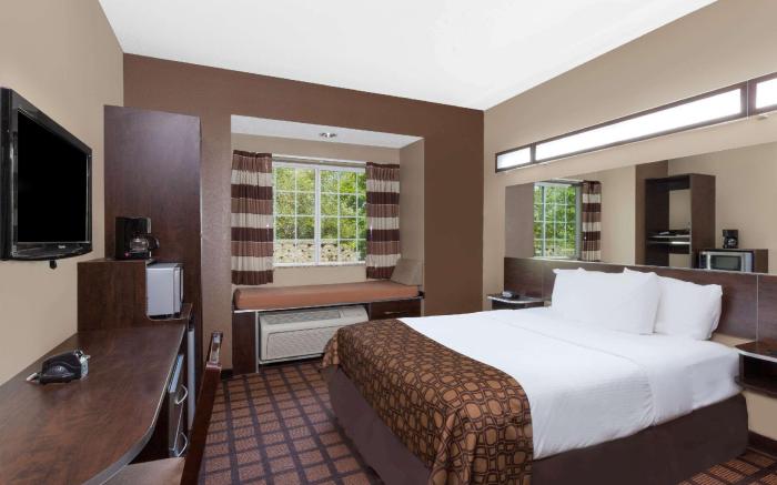 Microtel Inn & Suites by Wyndham Columbia/At Fort Jackson