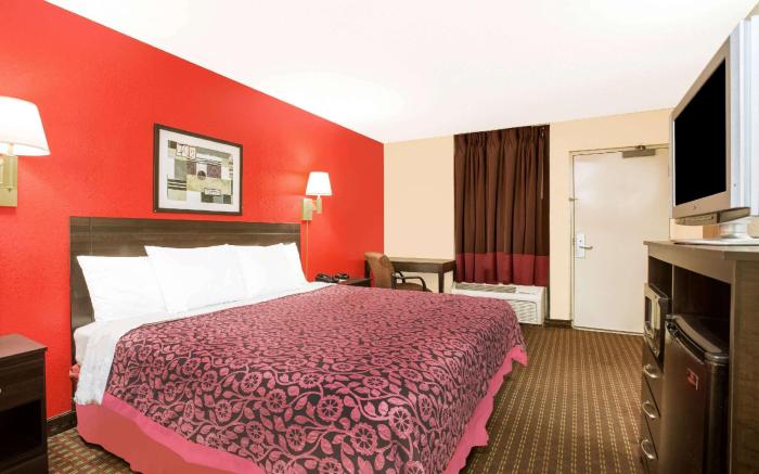 Days Inn by Wyndham Easley West Of Greenville/Clemson Area