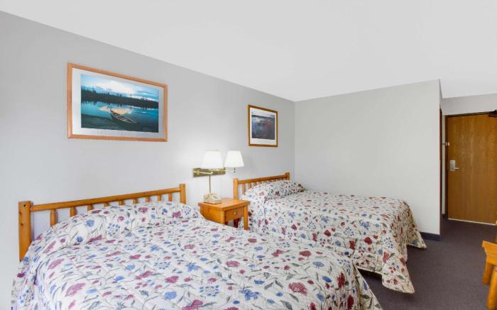 Super 8 By Wyndham Lake George/Warrensburg Area