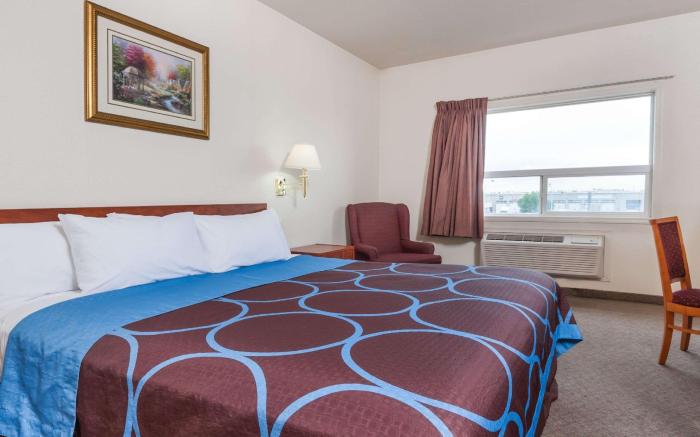 Super 8 By Wyndham Edmonton/West