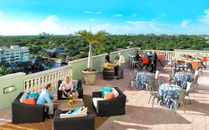 Riverside Hotel
