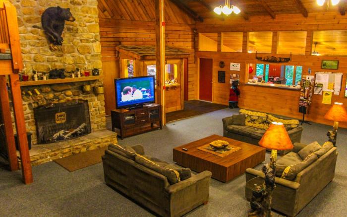 Smoketree Lodge by VRI Resort