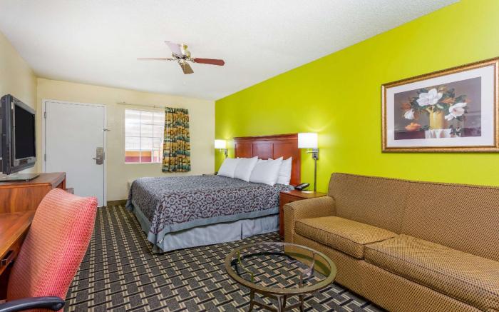 Days Inn by Wyndham Trenton