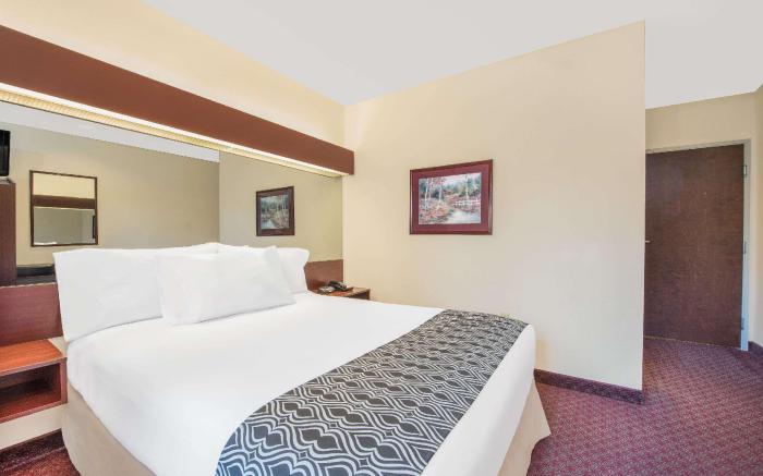 Microtel Inn & Suites by Wyndham Hamburg