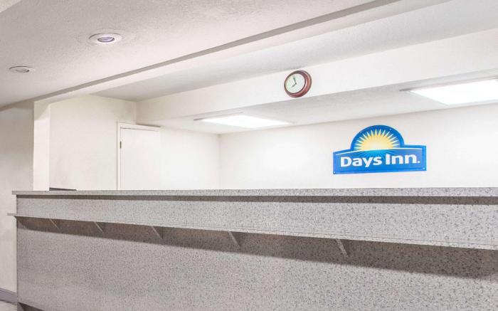 Days Inn By Wyndham Lake City I-10