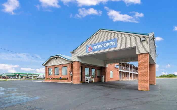 Motel 6 Metropolis, IL
