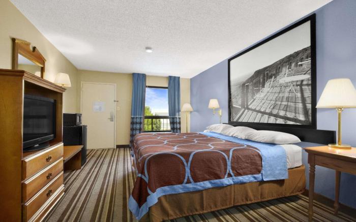 Super 8 By Wyndham Oxford