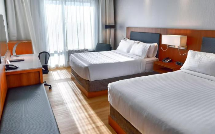 Holiday Inn Express & Suites Vaudreuil-Dorion By IHG