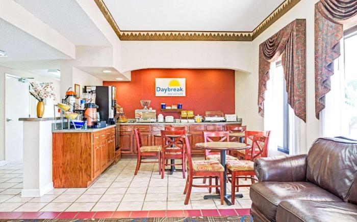 Days Inn by Wyndham Covington