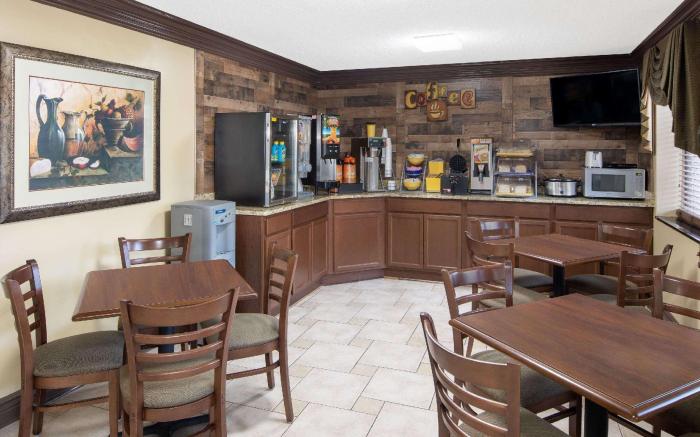 Days Inn by Wyndham Tupelo