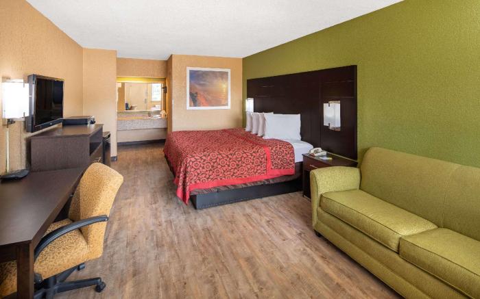 Days Inn by Wyndham Tupelo