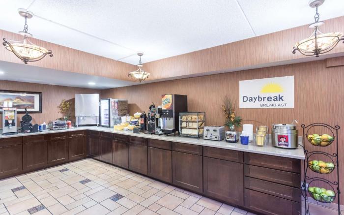 Days Inn & Suites by Wyndham Mesa Near Phoenix