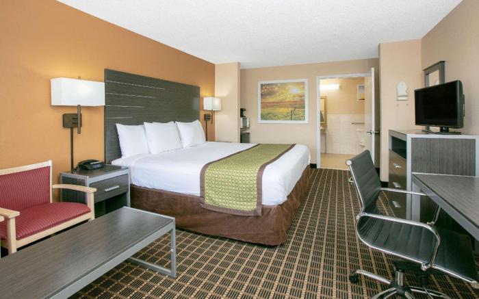 Days Inn by Wyndham Hamilton