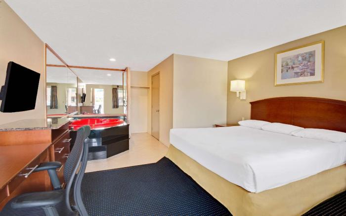 Super 8 By Wyndham Milford/New Haven