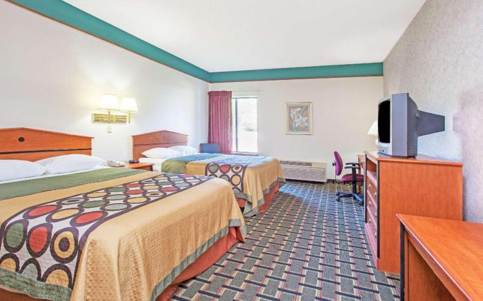 Super 8 By Wyndham Atchison