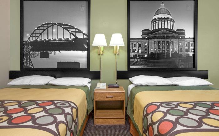 Super 8 By Wyndham Clarksville Ar