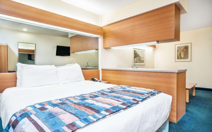Microtel Inn & Suites by Wyndham Tomah