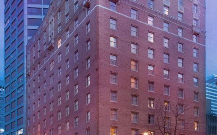 Mayflower Park Hotel