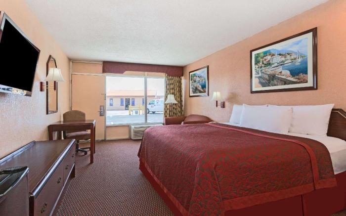 Days Inn by Wyndham Waycross