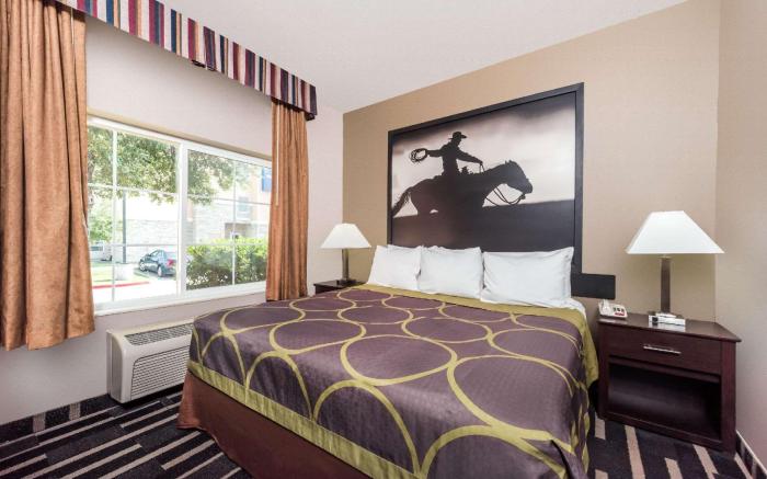 Super 8 By Wyndham Fort Worth North