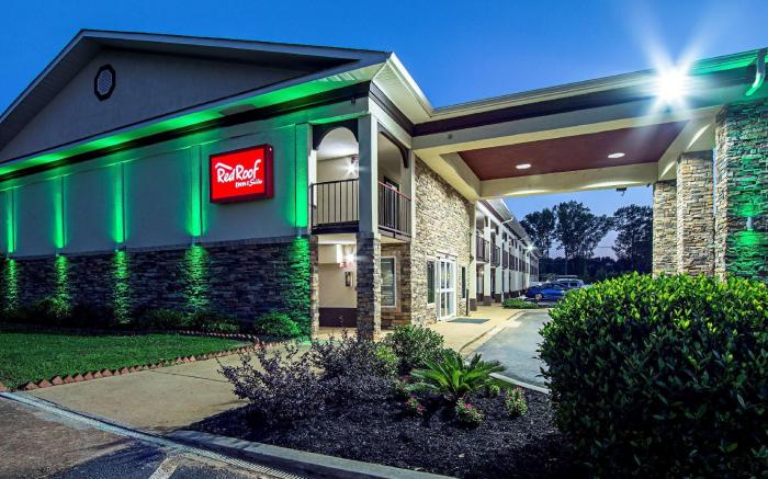 Red Roof Inn & Suites Greenwood, SC