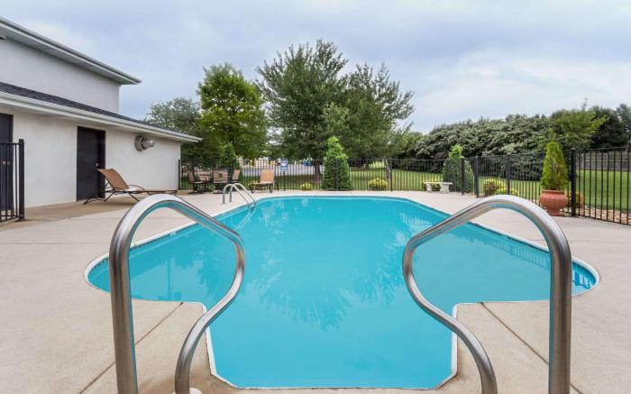 Days Inn by Wyndham Battlefield Rd/Hwy 65