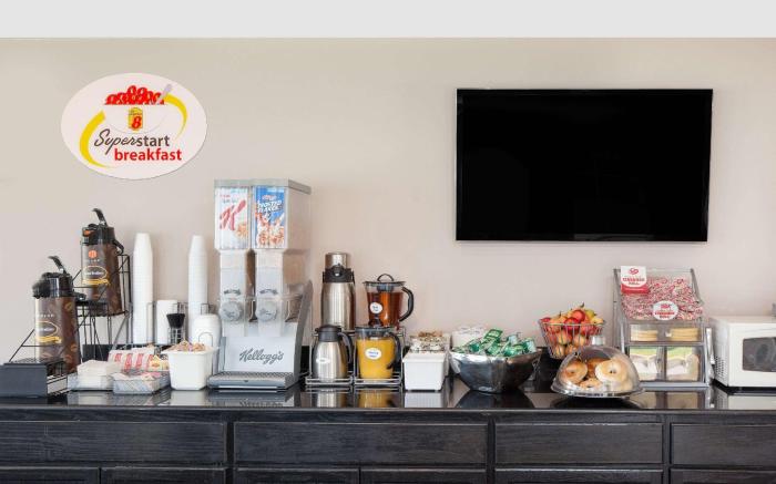 Super 8 By Wyndham Morton Grove/Chicago