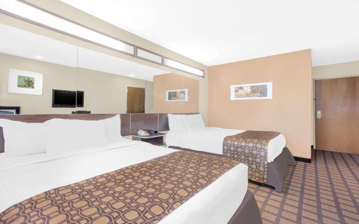 Microtel Inn & Suites by Wyndham Franklin