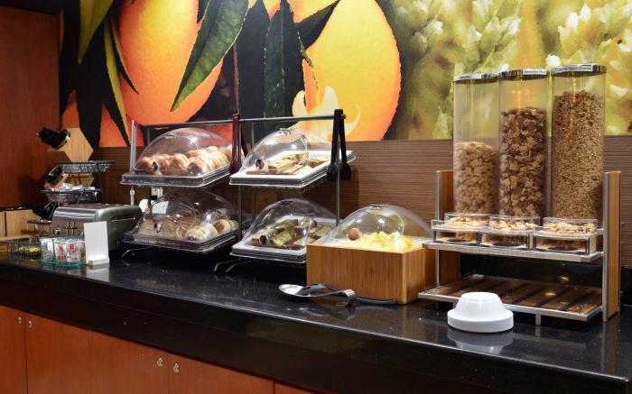 Fairfield Inn & Suites Hartford Airport