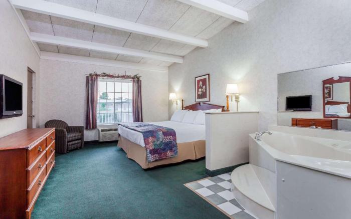 Days Inn & Suites by Wyndham Lexington