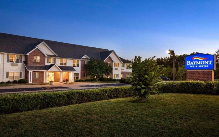 Baymont By Wyndham Wichita East