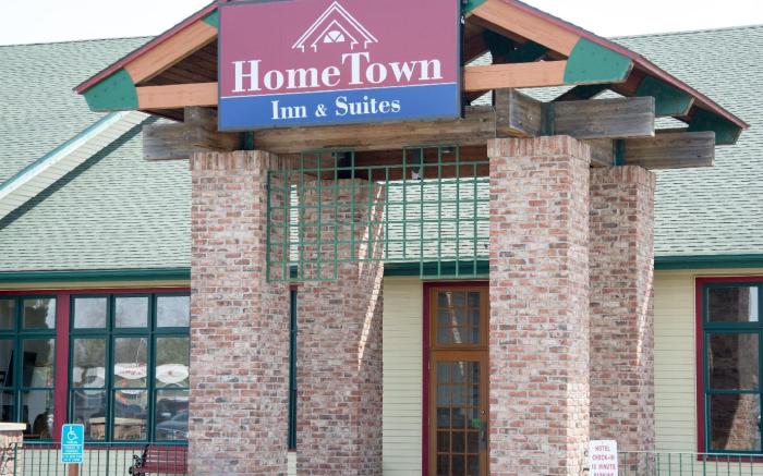 HomeTown Inn and Suites Belle Plaine