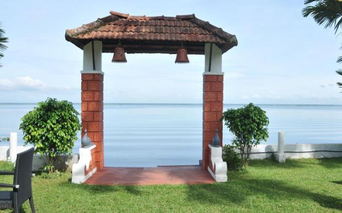 Paradise Resort
