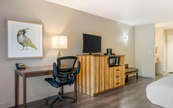 Best Western Cedar Inn & Suites