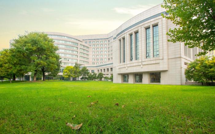 Renaissance Tianjin Lakeview Hotel