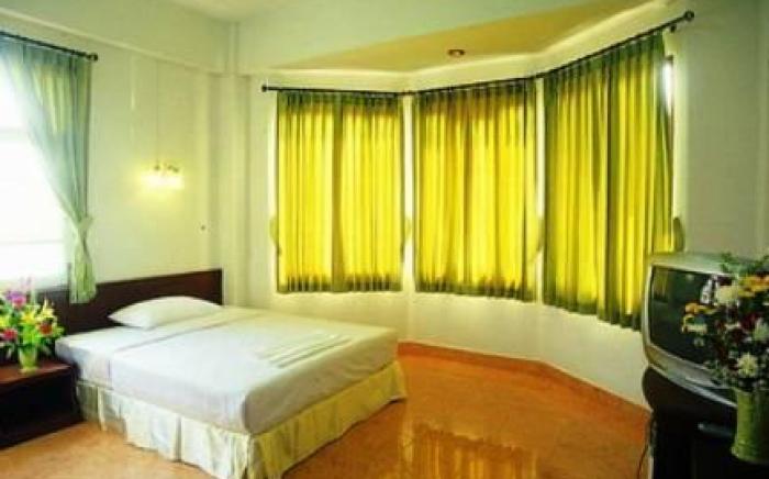 Thaksin Grand Home Hotel