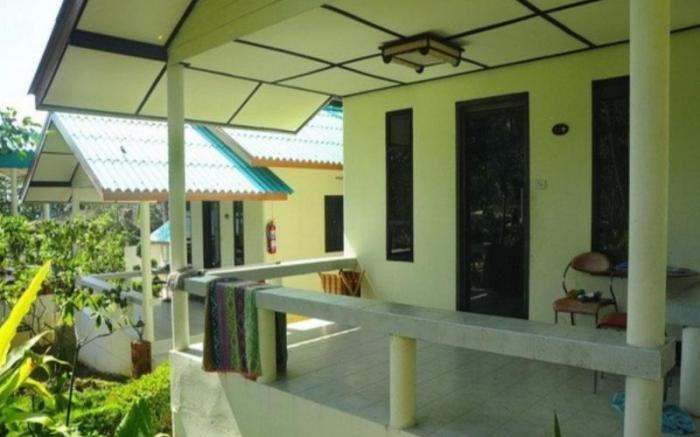 Green Cottage Beach Resort