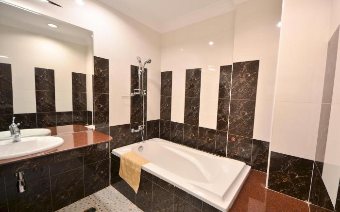 Golden House International Hotel