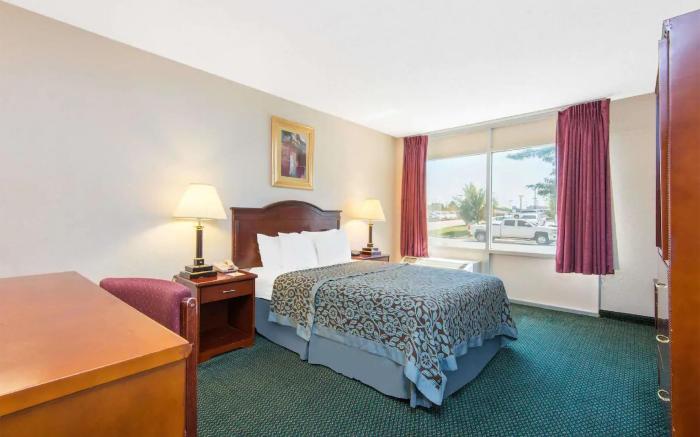 Blue Way Inn & Suites Wichita East