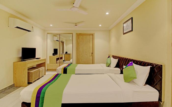 Treebo ASL Prime, Near Ballygunge Railway Station