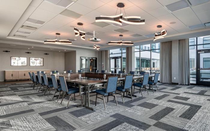 Cambria Hotel Portland Downtown Old Port