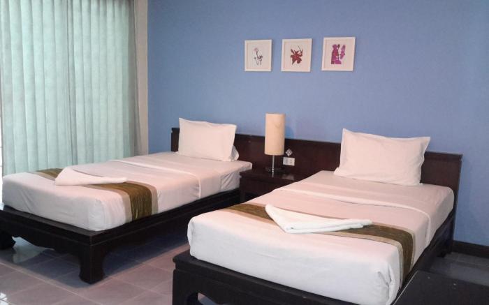 J Hotel