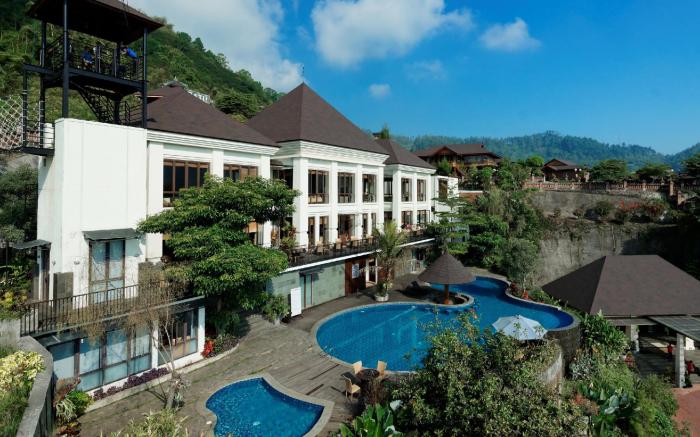 Jambuluwuk Convention Hall & Resort Batu