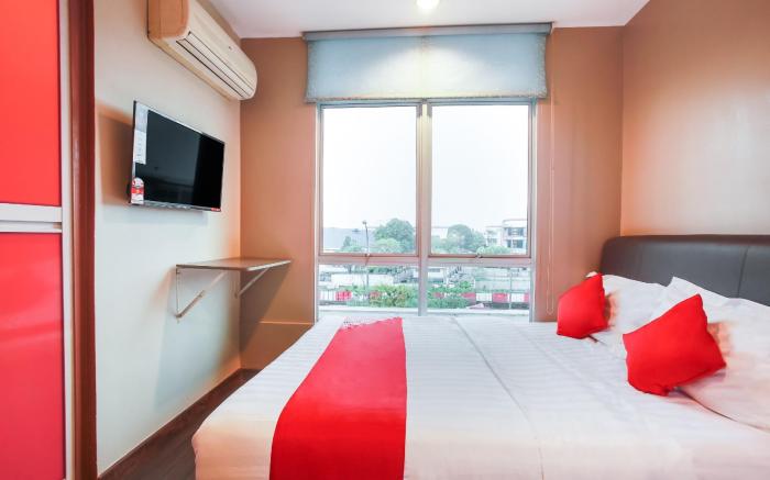 OYO 90282 Hotel Taj (seksyen 7)