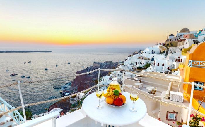 SANTORINI PARADISE CAVE HOUSES