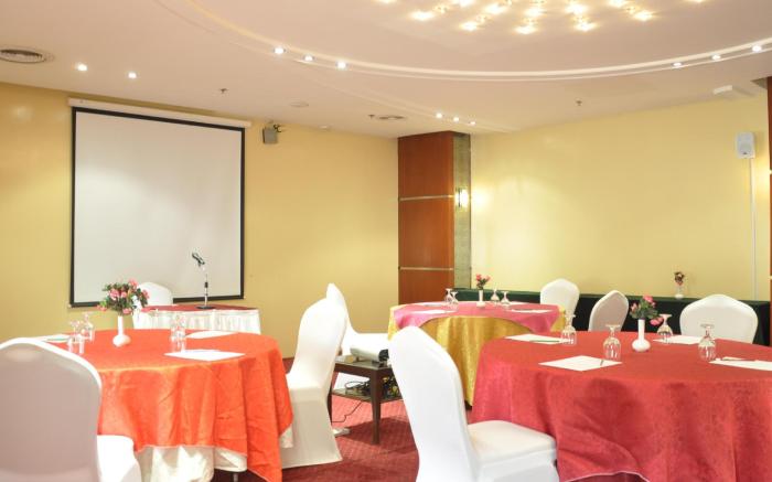 Reef Al Malaz Hotel International