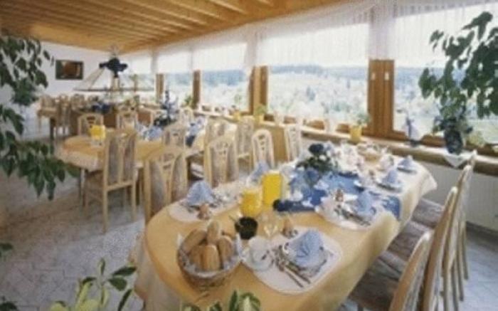 Auerhahn Bed and Breakfast - Black Forest - Waldhotel