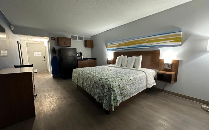 HomeTowne Studios & Conference Center Cortland