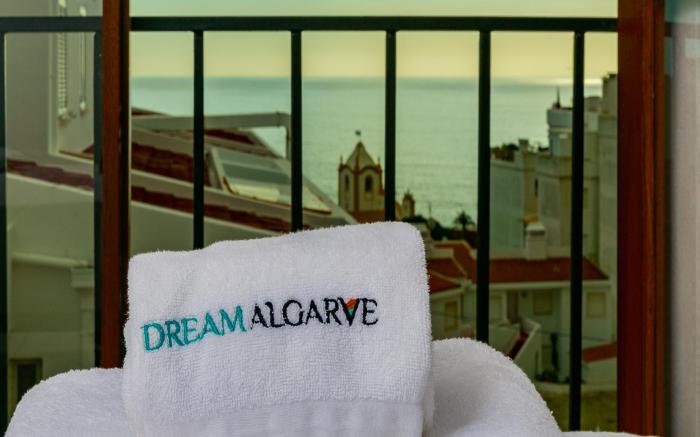 A06 - Seaview 1 Bed Apartment