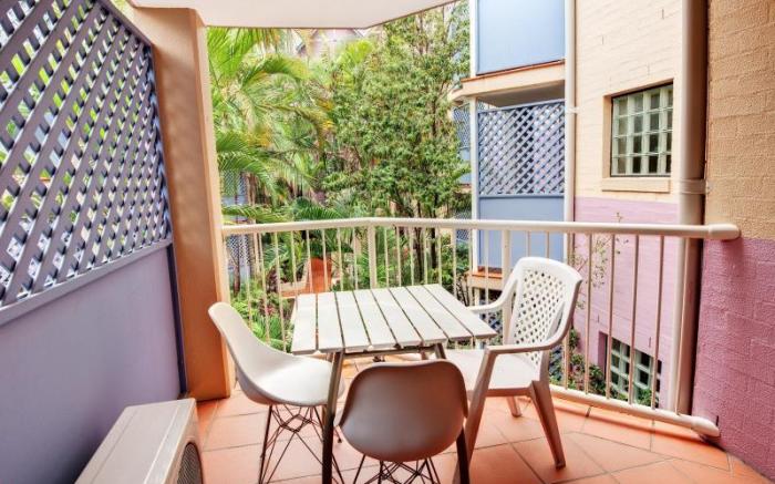 Spring Hill Gardens Apartments